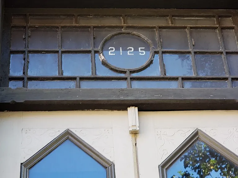 2125 Saint Paul St — Photo 2