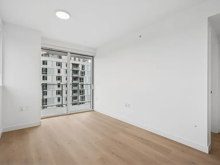 5670 Cambie St — Photo 133