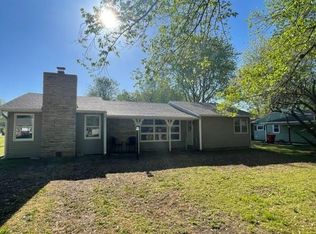 203 S 8th St, Arma, KS 66712