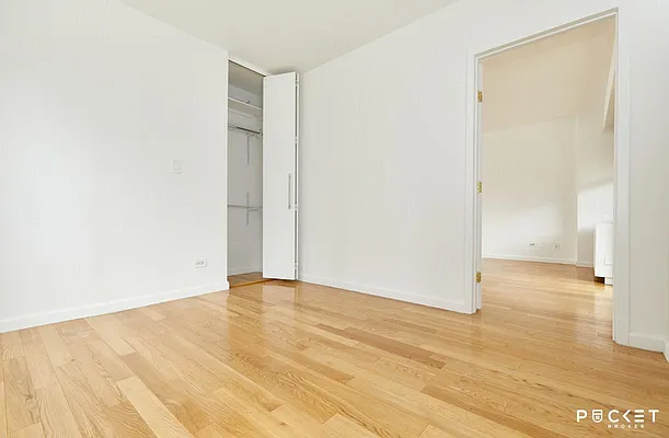 Rented by PocketBroker Inc | media 22