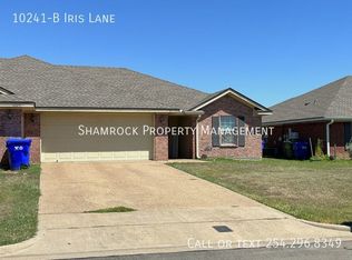 10241B Iris Ln, Waco, TX 76708