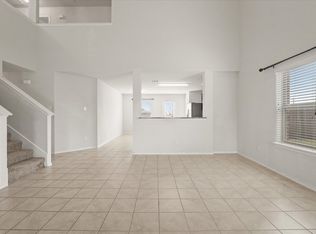 516 Clearlake Dr, Waxahachie, TX 75165