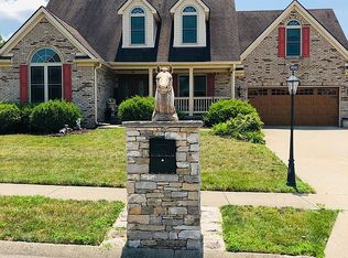 653 Oxford Rd, Versailles, KY 40383