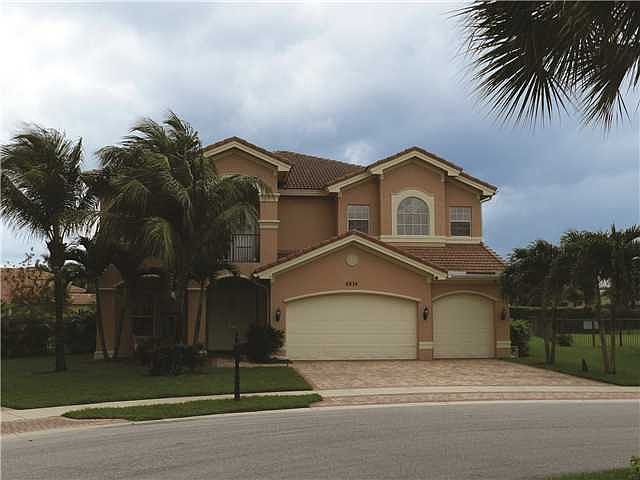 Home For Sale In Canyon Isles