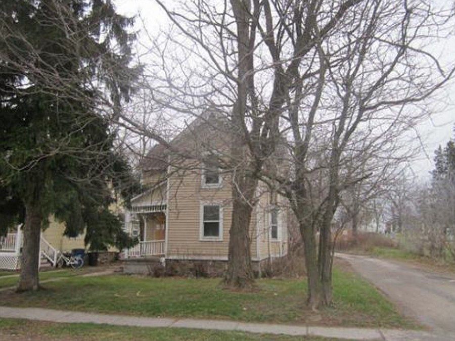 1st image of 132 West Ave
