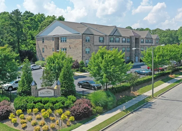 Juliet Place Apartments — Photo 3
