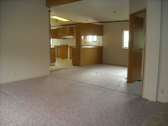 2nd image of 110 Morse St