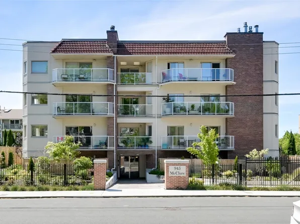 945 McClure St #404, Victoria, BC V8V 3E8