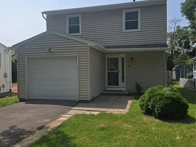 131 David Ave — Photo 1