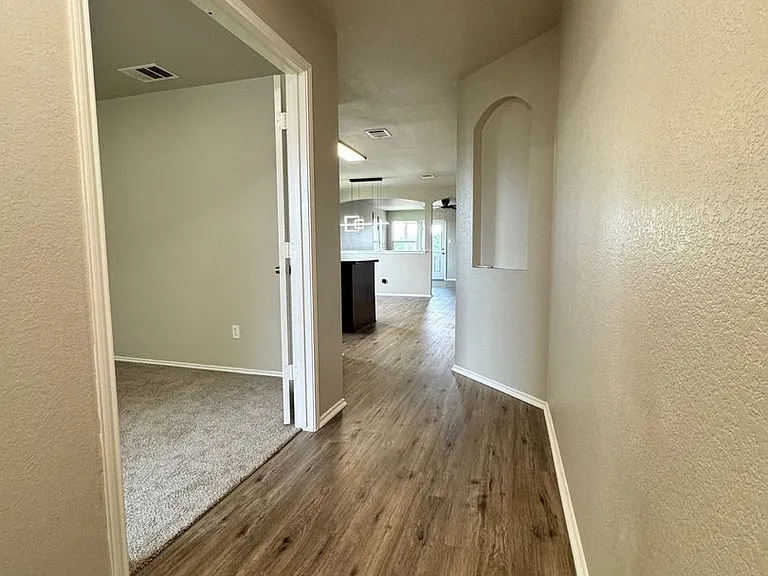 204 Pine Arbol — Photo 4
