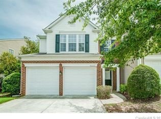 9025 Bishop Crest Ln, Charlotte, NC 28277