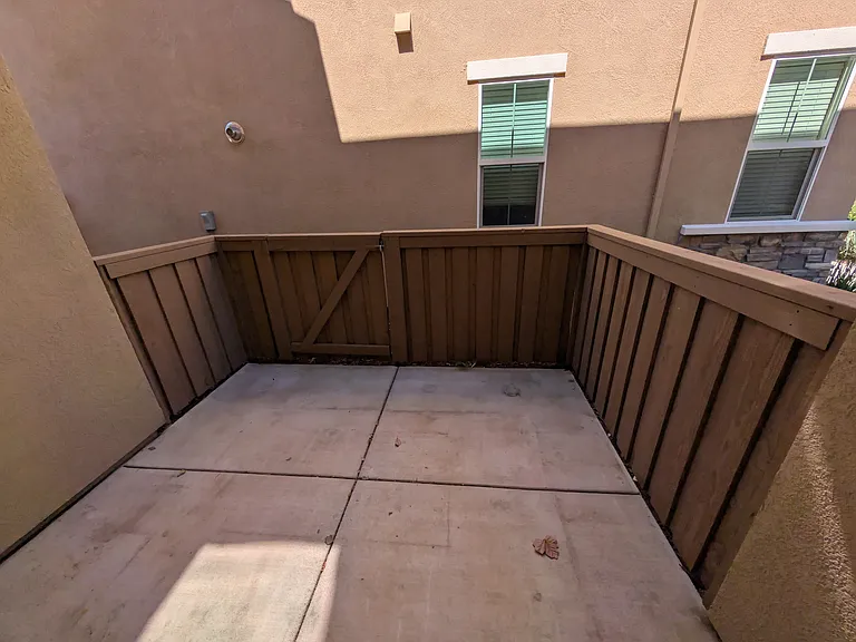 953 Posey St — Photo 22