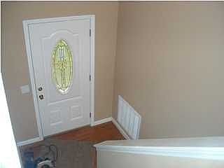 4th image of 120 Kathy Dr