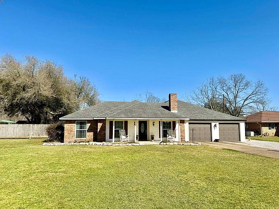 3rd image of 253 Bluebird Ln