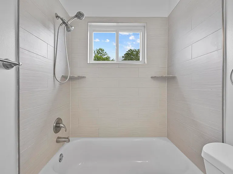 716 Audrey Ln — Photo 44