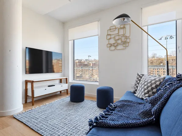 1B Marshall Dr, Hoboken, NJ