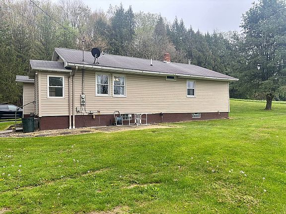2nd image of 124 Thompson Rd