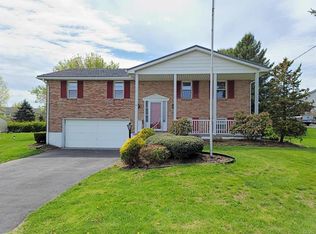 5140 Spruce St, Schnecksville, PA 18078