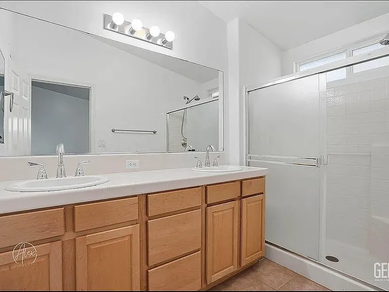 11528 Indian Hawthorne St — Photo 23