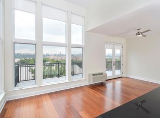 360 Old River Rd #612, Edgewater, NJ 07020