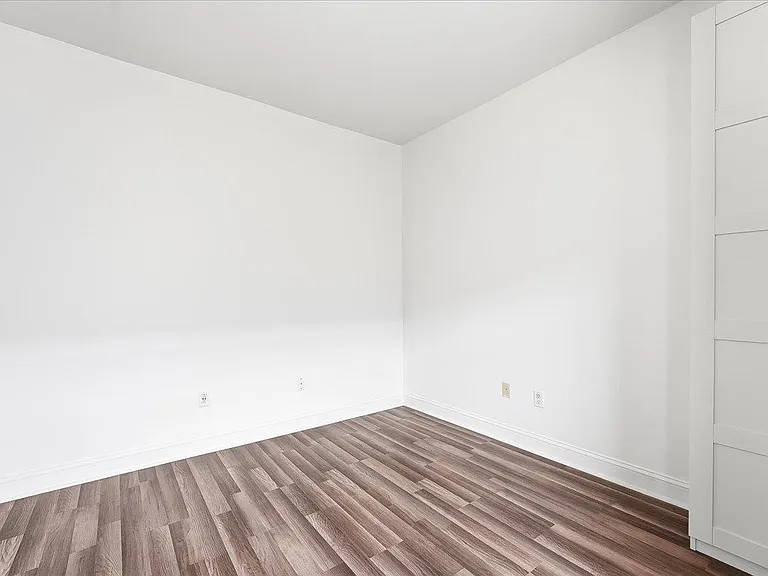 318 54th St #1B — Photo 15