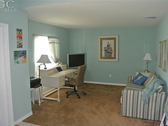 4th image of 1406 SE 5th Ct