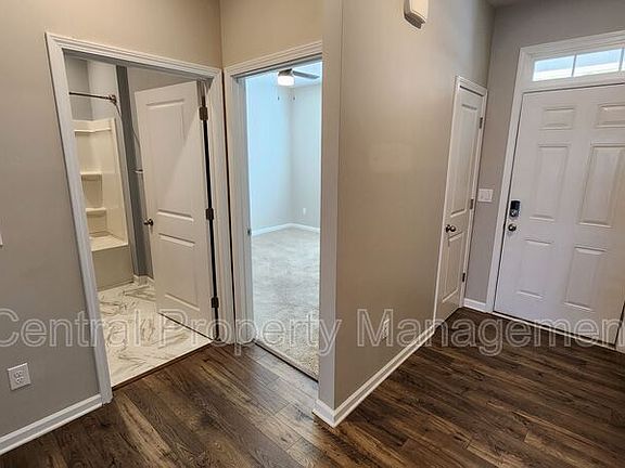 3rd image of 731 Liberty Walk Ln