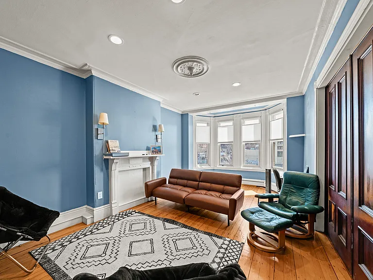 19 Cortes St #3 — Photo 5