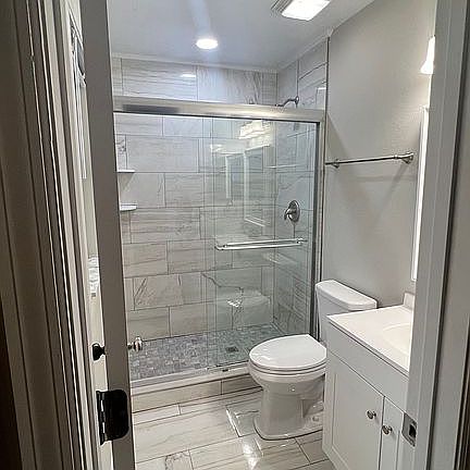 5th image of 355 Hazel St