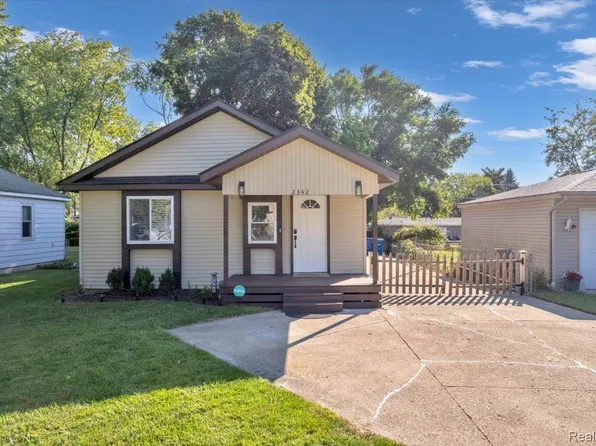 2342 Ellery Ave, Waterford, MI 48327