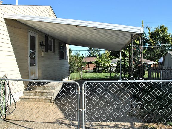 3rd image of 190 Ziegler Ave