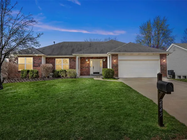 2845 Sparrow Dr, O'Fallon, MO 63368