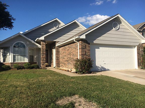 2nd image of 700 Paisley Dr