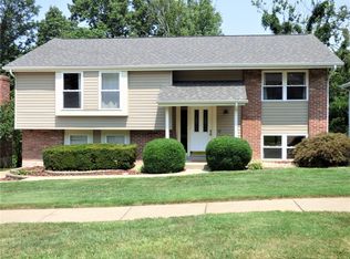 3761 Gumtree Ln, Saint Louis, MO 63129