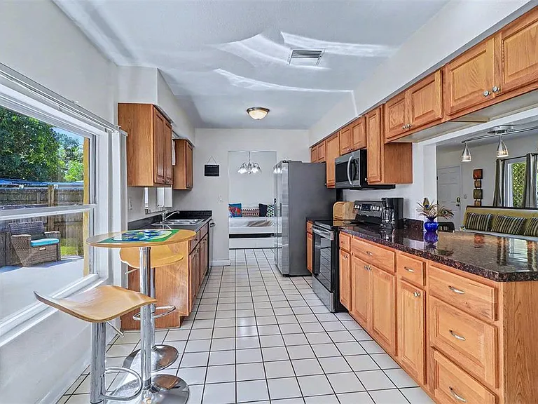 209 S Aurora Ave — Photo 10