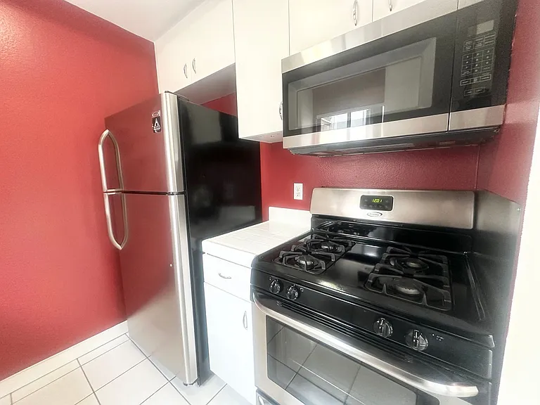1234 Las Palmas Ave — Photo 18