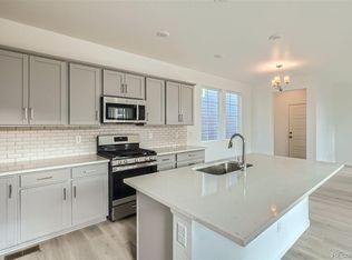 23949 E 34th Ave, Aurora, CO 80019