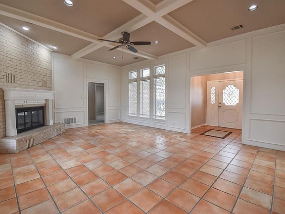 2nd image of 5802 Plantation Dr