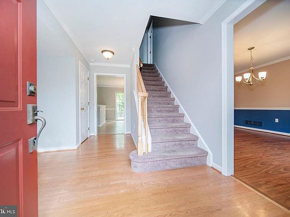 4th image of 211 Cherry Blossom Pl