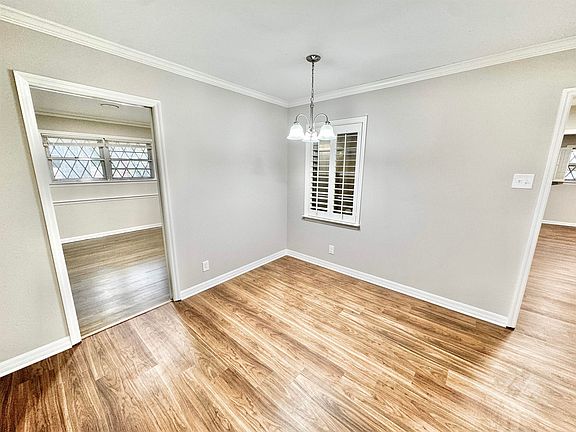 5th image of 1597 Bonnie Dr