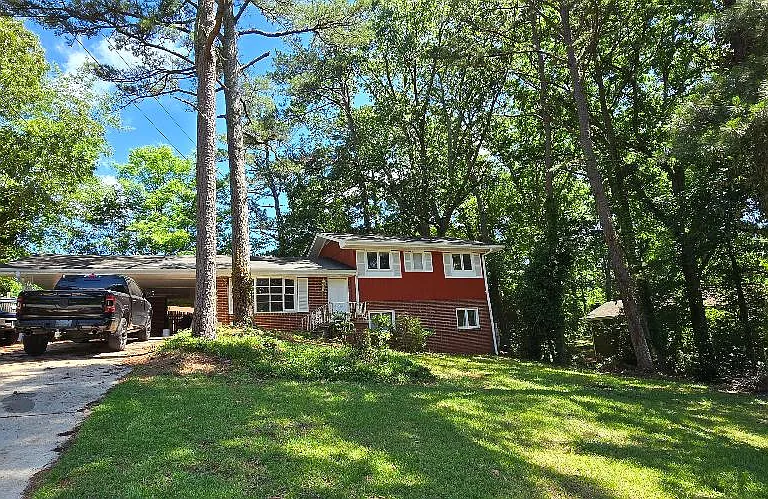 5686 Skyland Dr — Photo 2