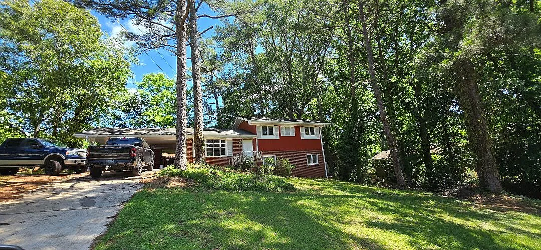 Building Photo - 5686 Skyland Dr