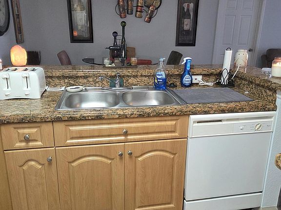4th image of 191 SW Palm Drive