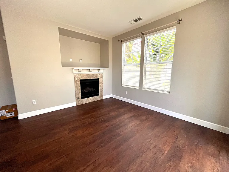 820 Harbor Cliff Way #260 — Photo 11