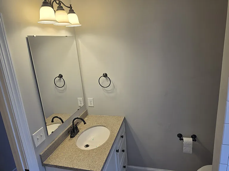 606 North St — Photo 13