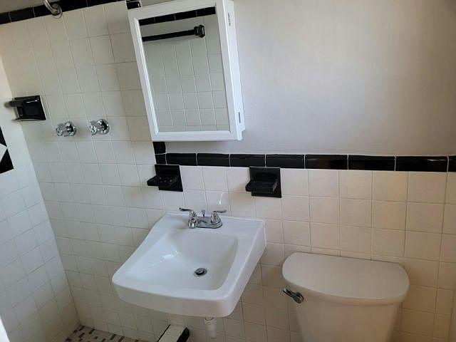 2nd image of 10632 106th Ave N APT 17