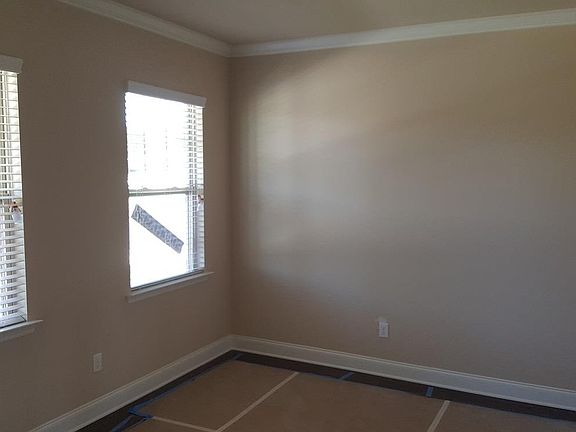 5th image of 400 Black Thorn Ln #141