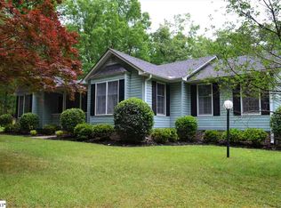203 Coachman Dr, Simpsonville, SC 29681