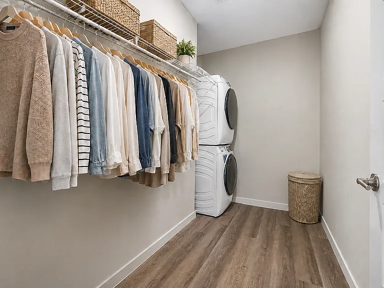 Everly Closet