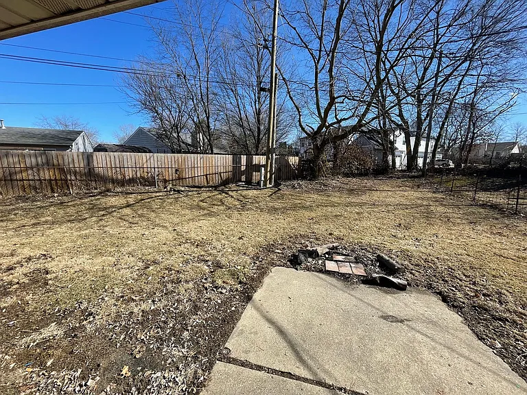 3351-3353 Woodmar Ct — Photo 18